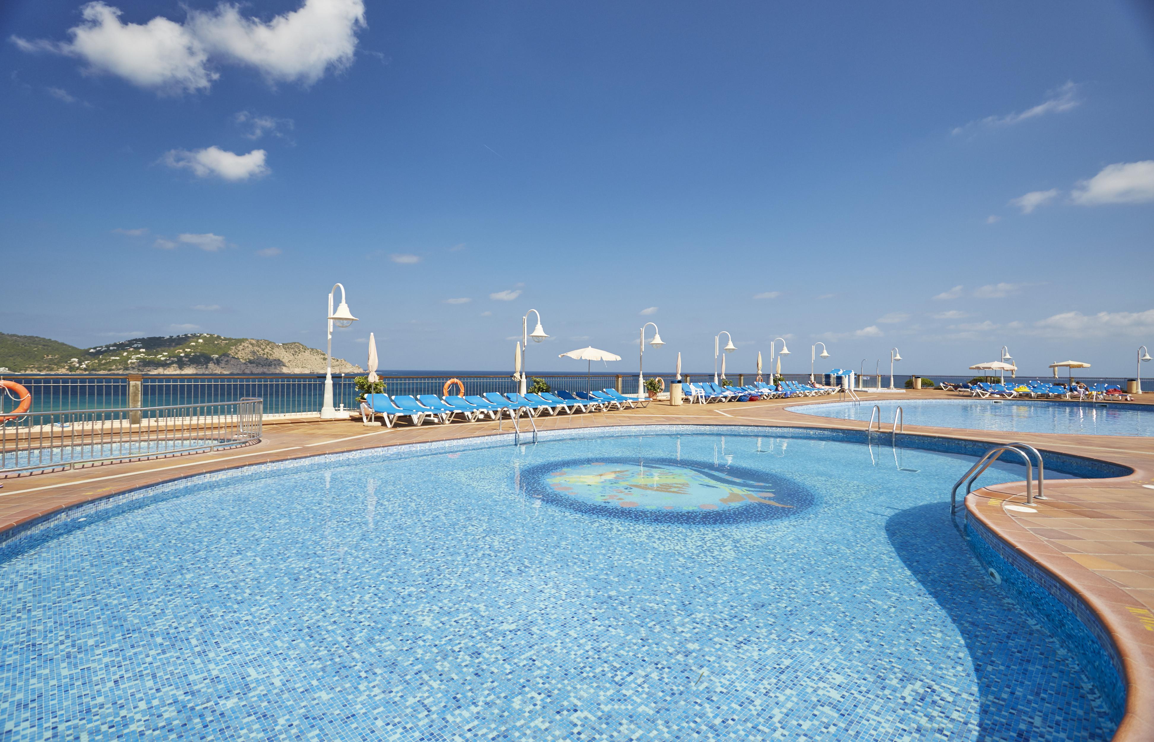 Invisa Hotel Club Cala Blanca Playa DPlaya Des Figueral Εξωτερικό φωτογραφία